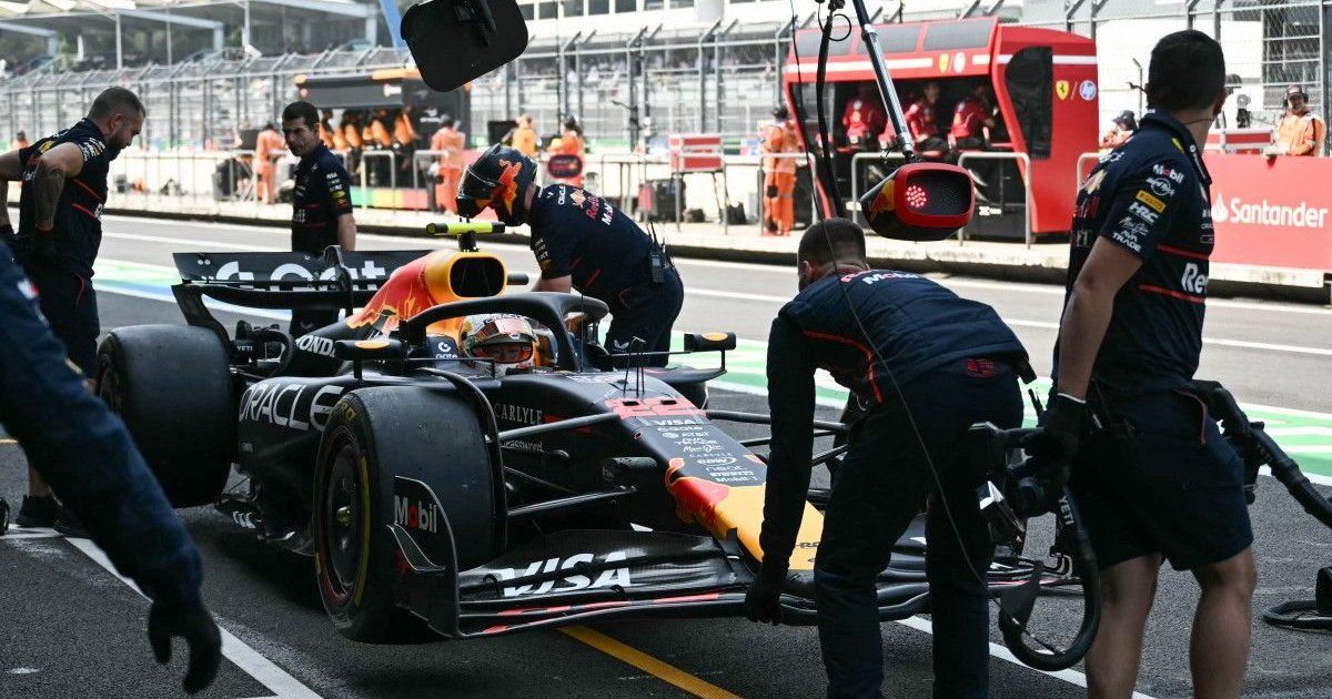Piloto japonés de la Fórmula 1 admite que estaba en la playa cuando recibió el llamado de Red Bull