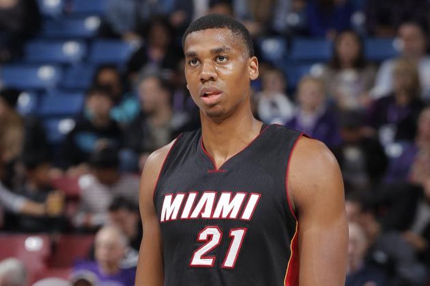 Whiteside sumó 23 puntos y 18 rebotes. (ARCHIVO)