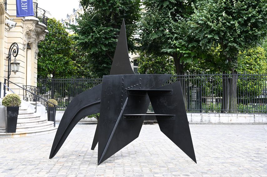 La escultura del artista estadounidense Alexander Calder que ser&aacute; subastada en Par&iacute;s.&nbsp;