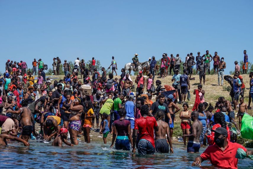 Imagen de archivo de miles de inmigrantes haitianos en la frontera sur de EEUU. &nbsp;
