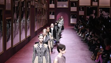 Piezas de la colección otoño-invierno de Christian Dior en la Semana de la Moda de París.&nbsp;