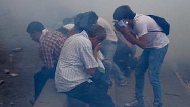 La policía venezolana reprimió este jueves &nbsp;con gases lacrimógenos&nbsp;