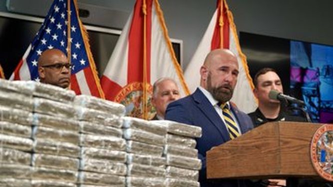 Jay Collins,&nbsp; teniente gobernador de Florida, durante la rueda de prensa.&nbsp;