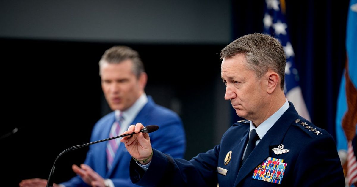 Altos mandos militares de EEUU y Europa dialogan sobre posible acuerdo de paz en Ucrania
