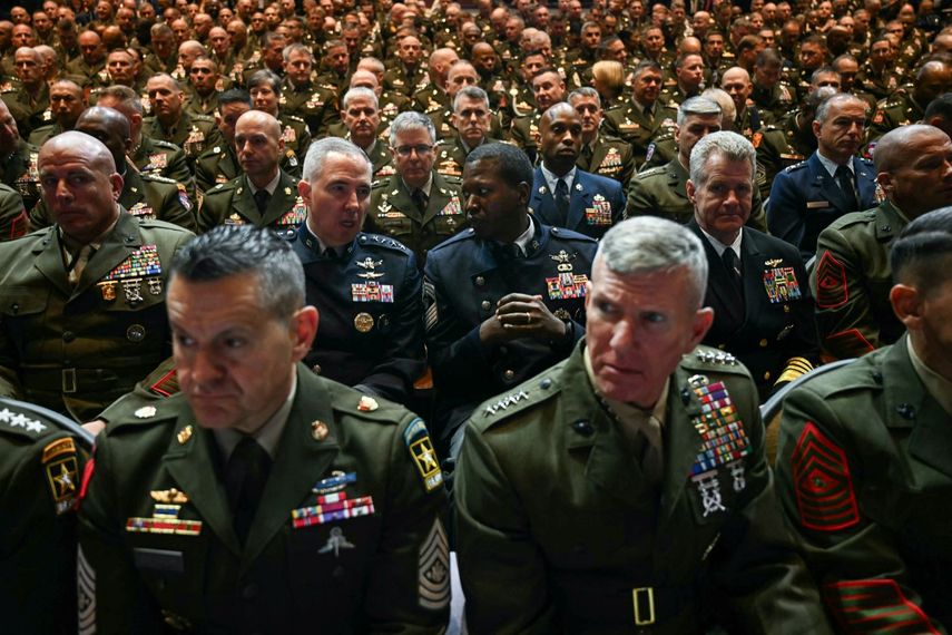 Altos mandos militares reunidos en Cuántico, Virginia.