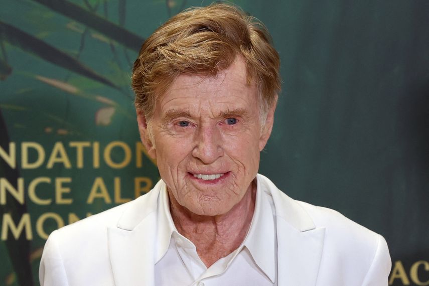 El actor estadounidense Robert Redford posa a su llegada a la ceremonia de entrega de premios de 2021 de la Fundación Príncipe Alberto II de Mónaco en Mónaco, el 29 de octubre de 2021.&nbsp;