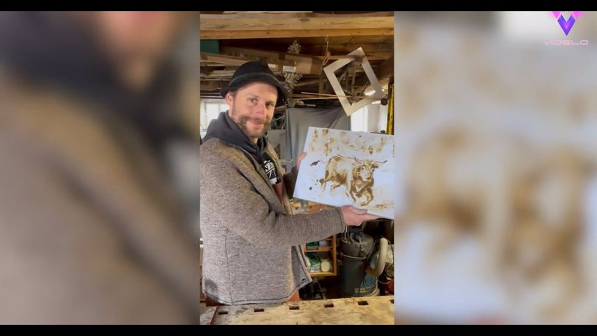 El artista alemán Werner Härtl crea impresionantes pinturas con estiércol de vaca.