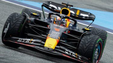 El piloto holandés de Red Bull Racing, Max Verstappen, compite para ganar el sprint en la pista de carreras de Red Bull en Spielberg, Austria, el 1 de julio de 2023, antes del Gran Premio de Austria de Fórmula 1.