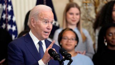 El presidente estadounidense Joe Biden habla durante un evento en la Casa Blanca, en Washington, el miércoles 22 de marzo de 2023.&nbsp;