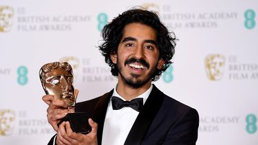 El actor británico ha aparecido recientemente en la película de terror Hotel Mumbai.