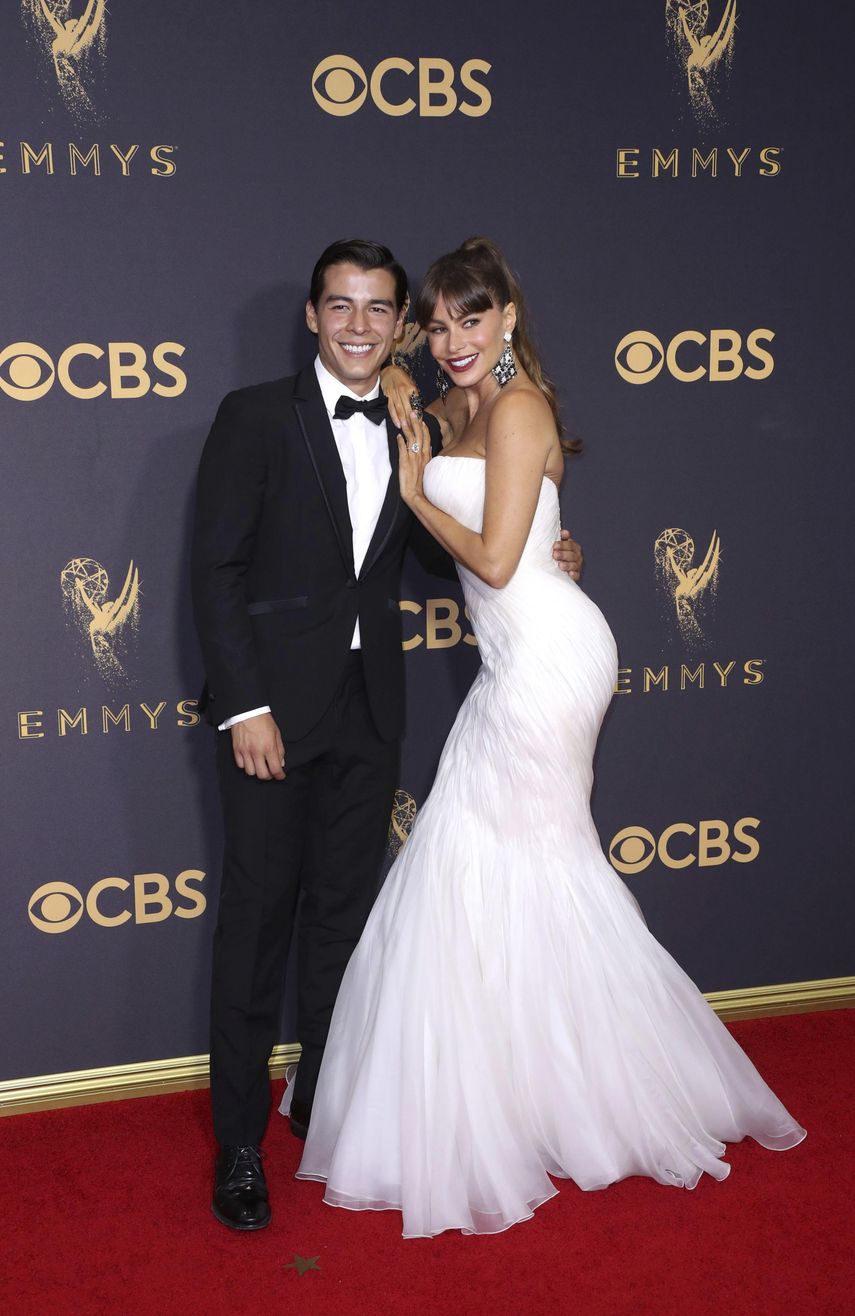 La actriz colombiana Sofía Vergara junto a su hijo Manolo.&nbsp;