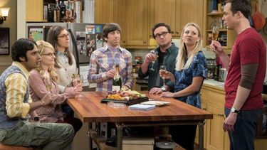 Emitida por la cadena generalista CBS desde 2007, The Big Bang Theory es una de las últimas supervivientes de la televisión anterior a la llegada triunfal de plataformas digitales como Netflix.