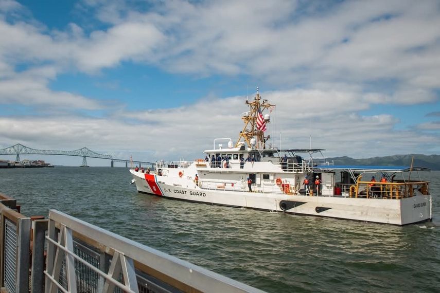 Buque de la Guardia Costera de Estados Unidos cerca de San Diego.