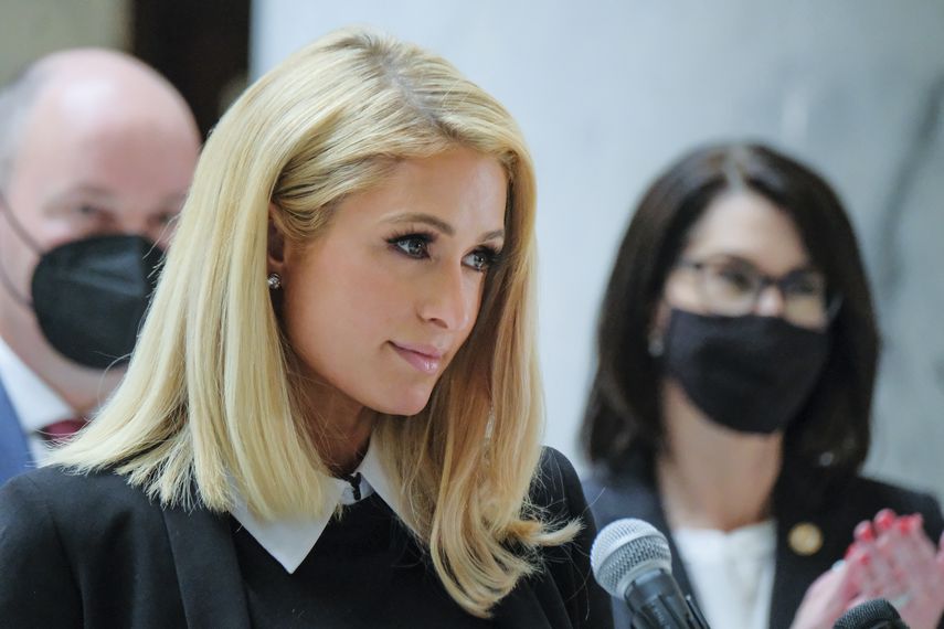 Paris Hilton, quien ha hablado sobre los abusos que dijo que experimentó en el internado Provo Canyon School apoyó una ley firmada por el gobernador de Utah Spencer Cox.&nbsp;