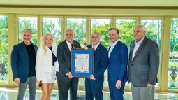 Carlos Hernández, Adina y John Brunetti, Esteban Bovo, Julio Robaina y Raúl Martínez