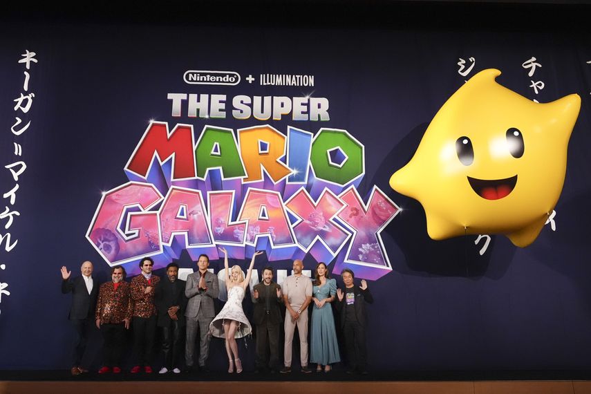 Fotografía cedida por Universal del 28 de marzo de 2026 que muestra al elenco de la película Super Mario Galaxy: la película durante el preestreno mundial en Kyoto (Japón).&nbsp; &nbsp;