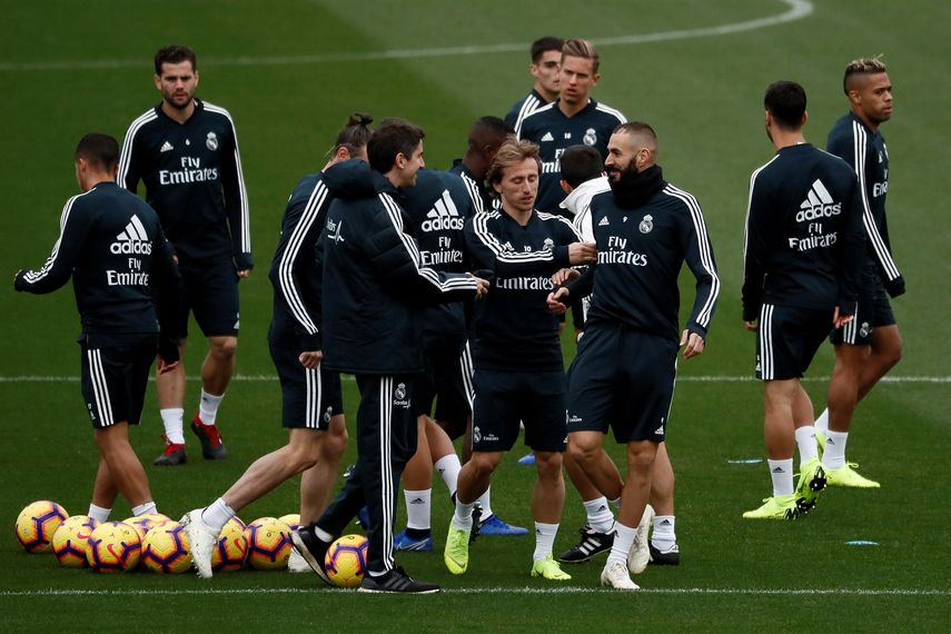 Los blancos tendrán una dura visita al Camp Nou ante un cuadro catalán que buscará volver a la cima de la Liga.