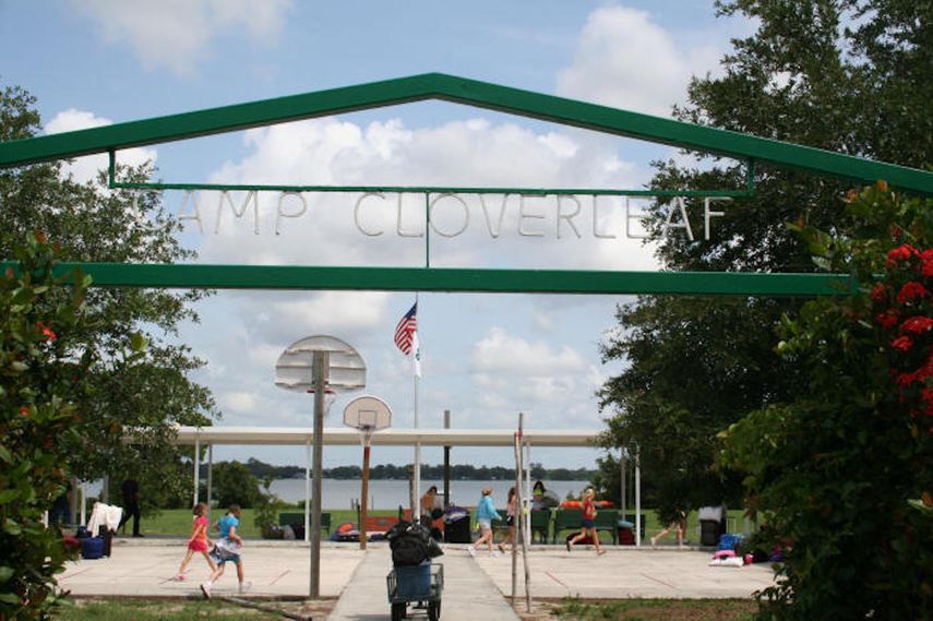 Hospitalizados 33 niños y 3 adultos de un campamento de verano en Florida(01)