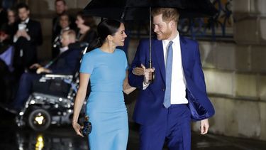 En esta foto de archivo del jueves cinco de marzo de 2020, el príncipe británico Harry y Meghan, el duque y la duquesa de Sussex llegan a los premios anuales del Endeavour Fund Awards en Londres. 