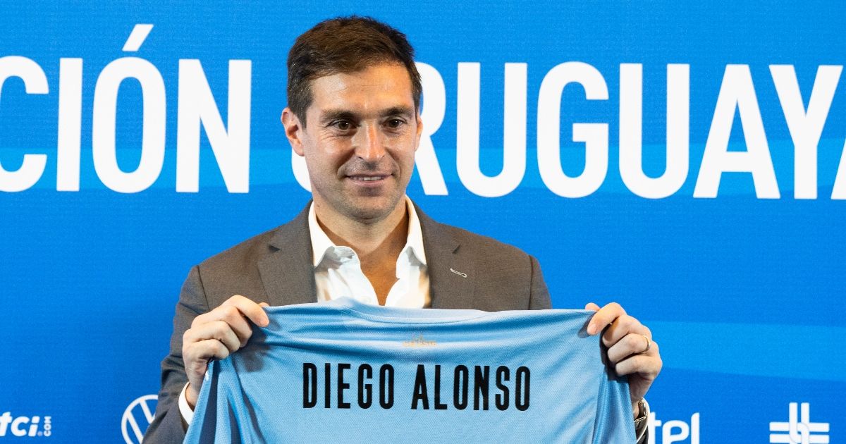 Un loco transforma a Uruguay en un equipo fulminante en las