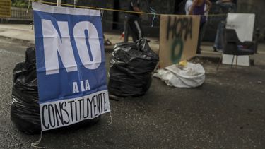 El dirigente Andrés Velásquez, en nombre de la MUD, pidió a los venezolanos prepararse, al considerar que el paro de 24 horas realizado el jueves pasado será nada respecto a lo que viene.