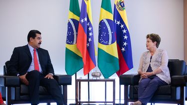 De acuerdo a la prensa oficial ambos mandatarios firmaron pactos en los sectores económico, comercial, agrícola y energético mediante la aplicación de fórmulas innovadoras 