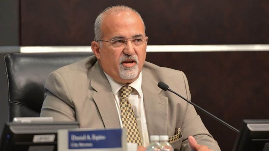 El concejal Pete Cabrera.