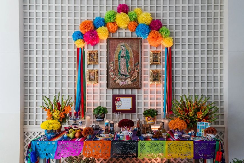 En el Día Mundial del Folklore no solo se reconocen las expresiones artísticas y autóctonas que reflejan las tradiciones, costumbres y rasgos de las diversas regiones en el mundo