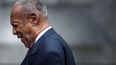 En esta foto de archivo tomada el 24 de septiembre de 2018, el comediante Bill Cosby sale después del primer día de una audiencia de sentencia en el juzgado del condado de Montgomery en Norristown, Pensilvania.
