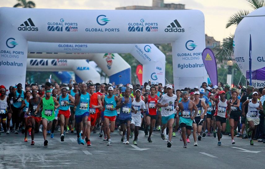 Cientos de personas participan cada año en la carrera popular Marabana para homenajear a la capital de la isla de Cuba en cada aniversario de su fundación como villa colonial, el 16 de noviembre de 1519.&nbsp;
