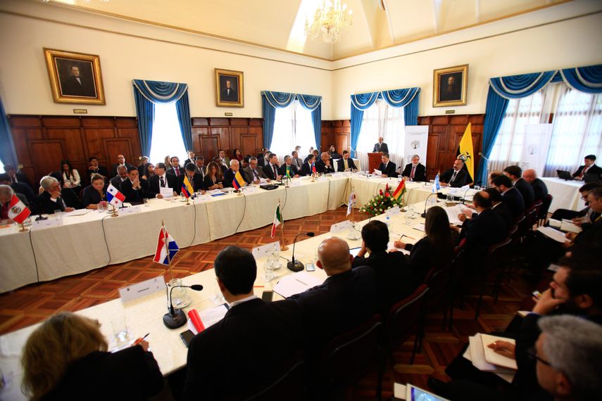 El encuentro, que reunió a representantes de trece países, incluido República Dominicana con carácter de observador, según fuentes de la Cancillería, terminó este martes &nbsp;en Quito con la firma de una declaración de intenciones por Argentina, Brasil, Chile, Colombia, Costa Rica, Ecuador, México, Panamá, Paraguay, Perú y Uruguay