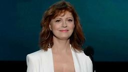Susan Sarandon es conocida por sus intervenciones en películas como The Rocky Horror Picture Show (1975), Atlantic City (1980), Las brujas de Eastwick (1987), Thelma y Louise (1991), The Client (1994), Dead Man Walking (1995), Stepmom (1998) y The Lovely Bones (2009).&nbsp;