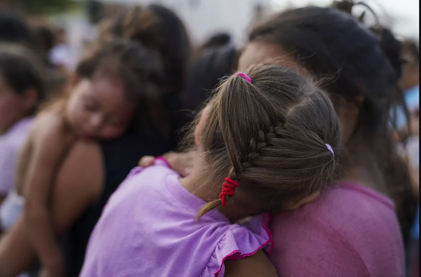 Migrantes que buscan ingresar a Estados Unidos con menores de edad. 