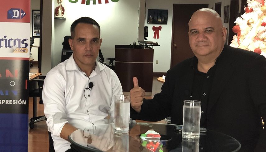 Juan Juan Almeida entrevista al cubano Luis Manuel Borges quien pasó 12 años en cárceles del régimen y pudo documentarlo.