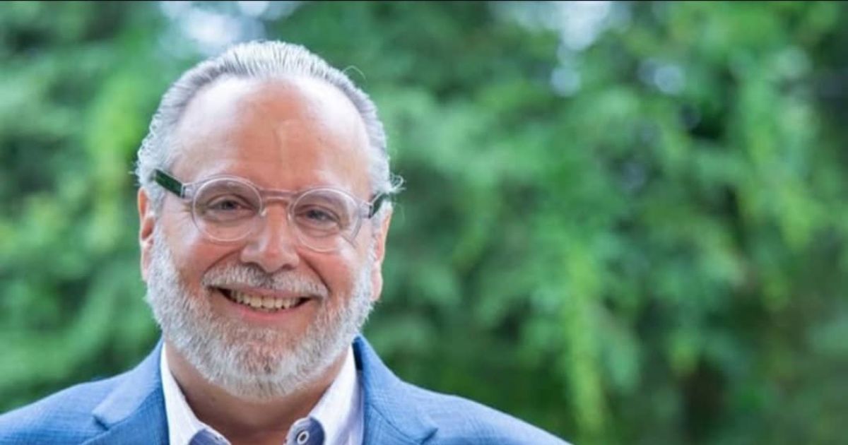 Leopoldo Martínez Nucete se postula al Congreso, instituciones e inmigración son prioridades