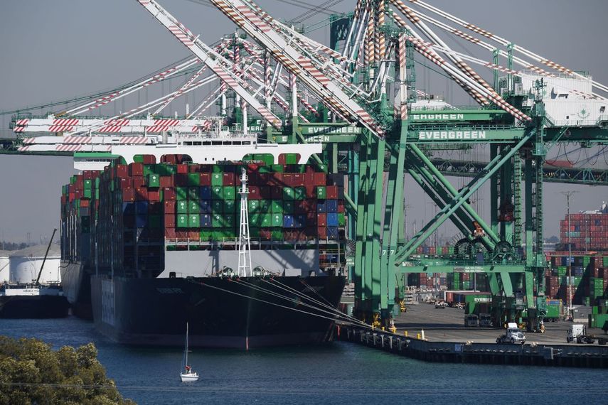 Un barco atracado en el puerto de Los Ángeles.