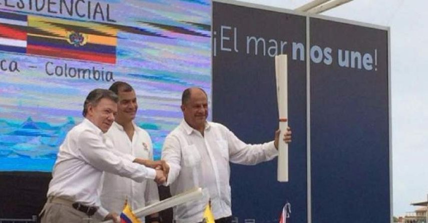 Los presidentes de Colombia, Juan Manuel Santos, Ecuador, Rafael Correa, y Costa Rica, Luis G. Solís