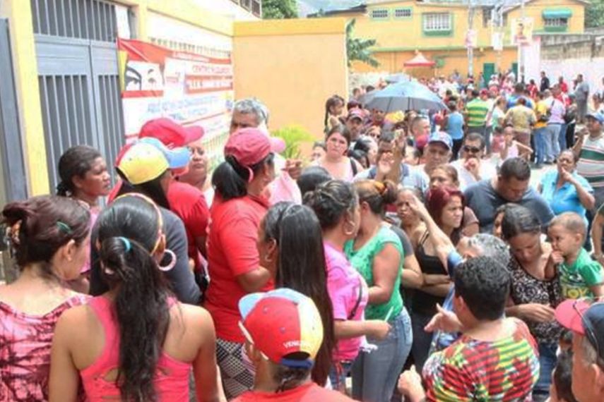 Militantes del partido oficialista venezolano asistieron a las elecciones pautadas para ayer domingo (cortesía)