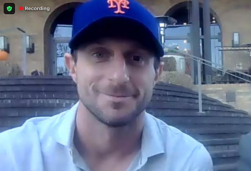 Max Scherzer durante la presentación de los Mets de Nueva York, luego de ser parte de los agentes libres