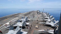 Vista parcial del portaviones estadounidense Nimitz. &nbsp;