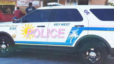 Vista parcial de un auto de la Polic&iacute;a de Cayo Hueso, en Los Cayos de Florida.