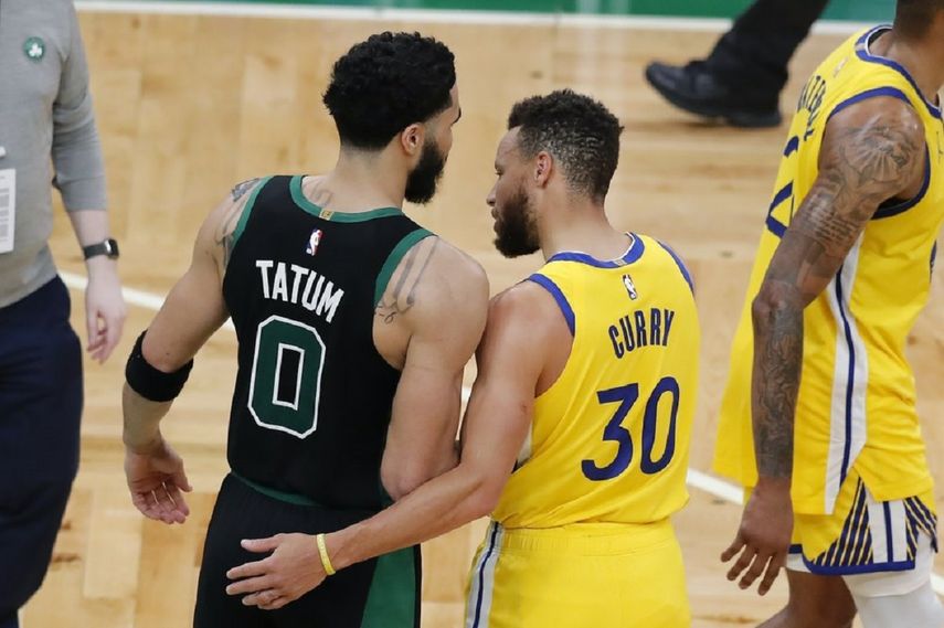 Warriors a un paso de la glorisa, Celtics contra la pared