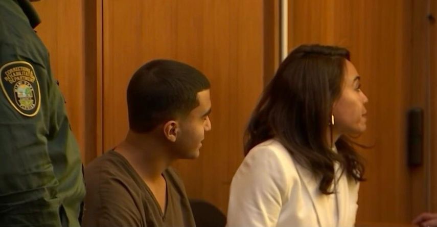 Los abogados defensores argumentan que el interrogatorio debe ser excluido, alegando que Rosa no renunció de manera consciente ni inteligente a su derecho constitucional a guardar silencio.