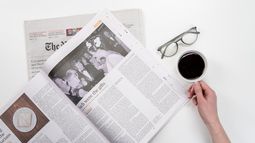 Análisis crítico de la comunicación digital en la Sociedad de la Inteligencia Artificial
