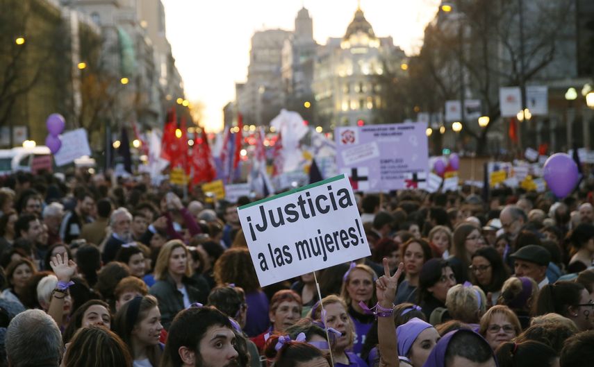 Una veintena de organizaciones de mujeres, sindicatos y plataformas en defensa de la igualdad protestaronb este miércoles en Madrid con motivo del Día Internacional de la&nbsp;Mujer.&nbsp;