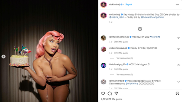 nicky minaj hace una atrevida celebracion de cumpleanos