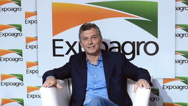 Si consumimos menos energía, contaminamos menos el medio ambiente y ayudamos a nuestro país a no tener que importar tanta energía, manifestó Macri.