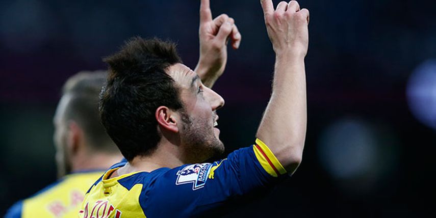 Cazorla anotó el primer gol y dio la asistencia del segundo para los londinenses (AP)