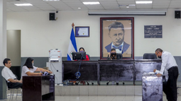 La dictadura sandinista de Daniel Ortega realiza juicio al obispo de la Diócesis de Matagalpa, monseñor Rolando Álvarez.&nbsp;