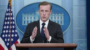 El asesor de seguridad nacional de la Casa Blanca, Jake Sullivan, habla durante una sesión informativa en la residencia presidencial, en Washington, el 12 de diciembre de 2022.